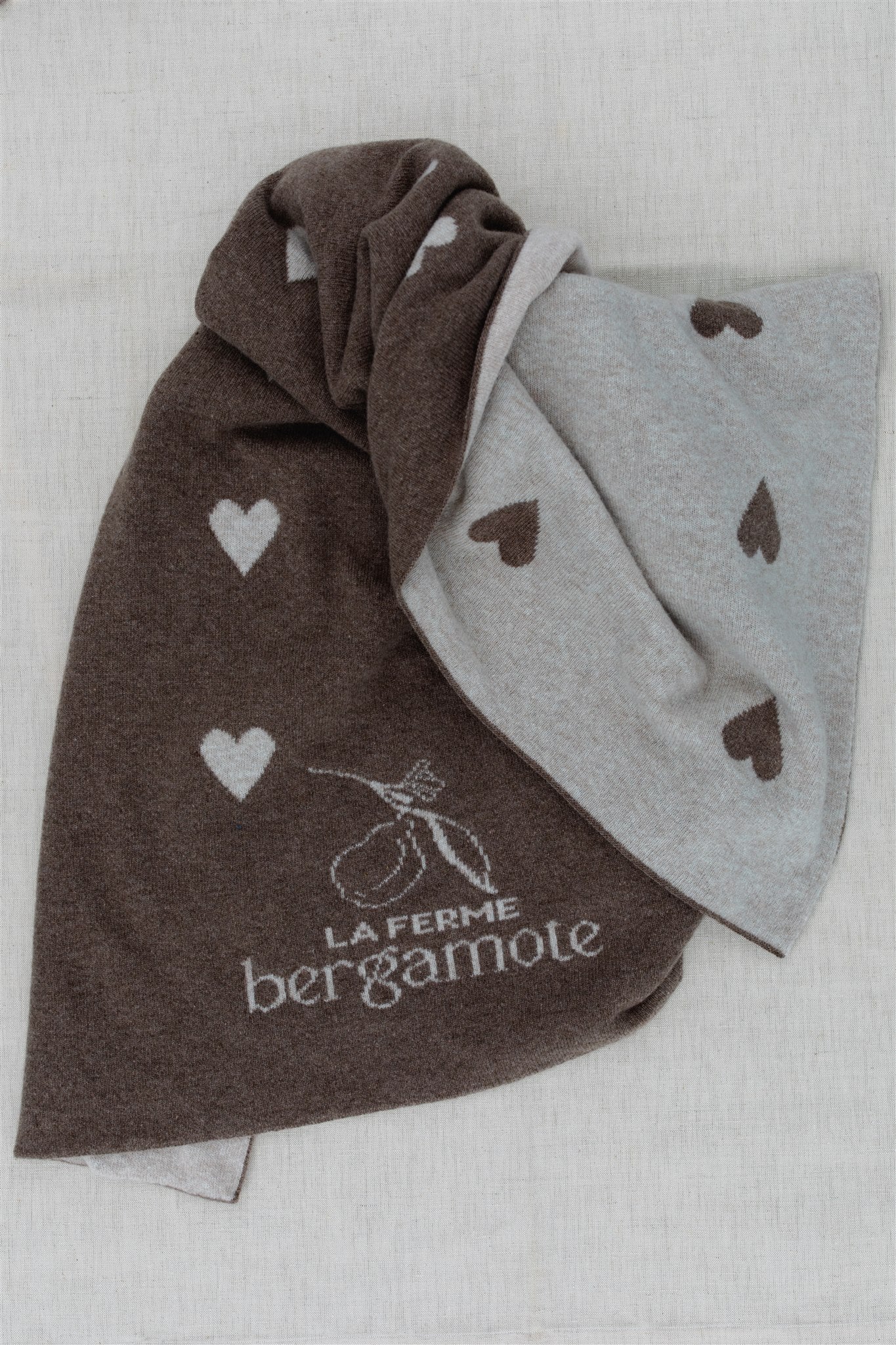 baby-clothes-that-grow-with-you-and-tell-stories-la-ferme-bergamote