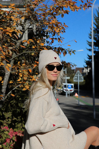Merino Pullover mit Herz-Stickerei